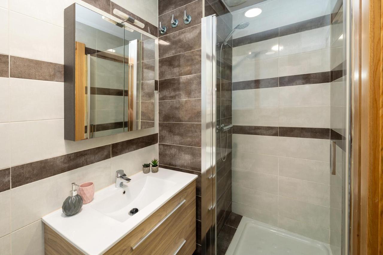 3 Bedroom Elegant & Cozy City Centre Granada Bagian luar foto